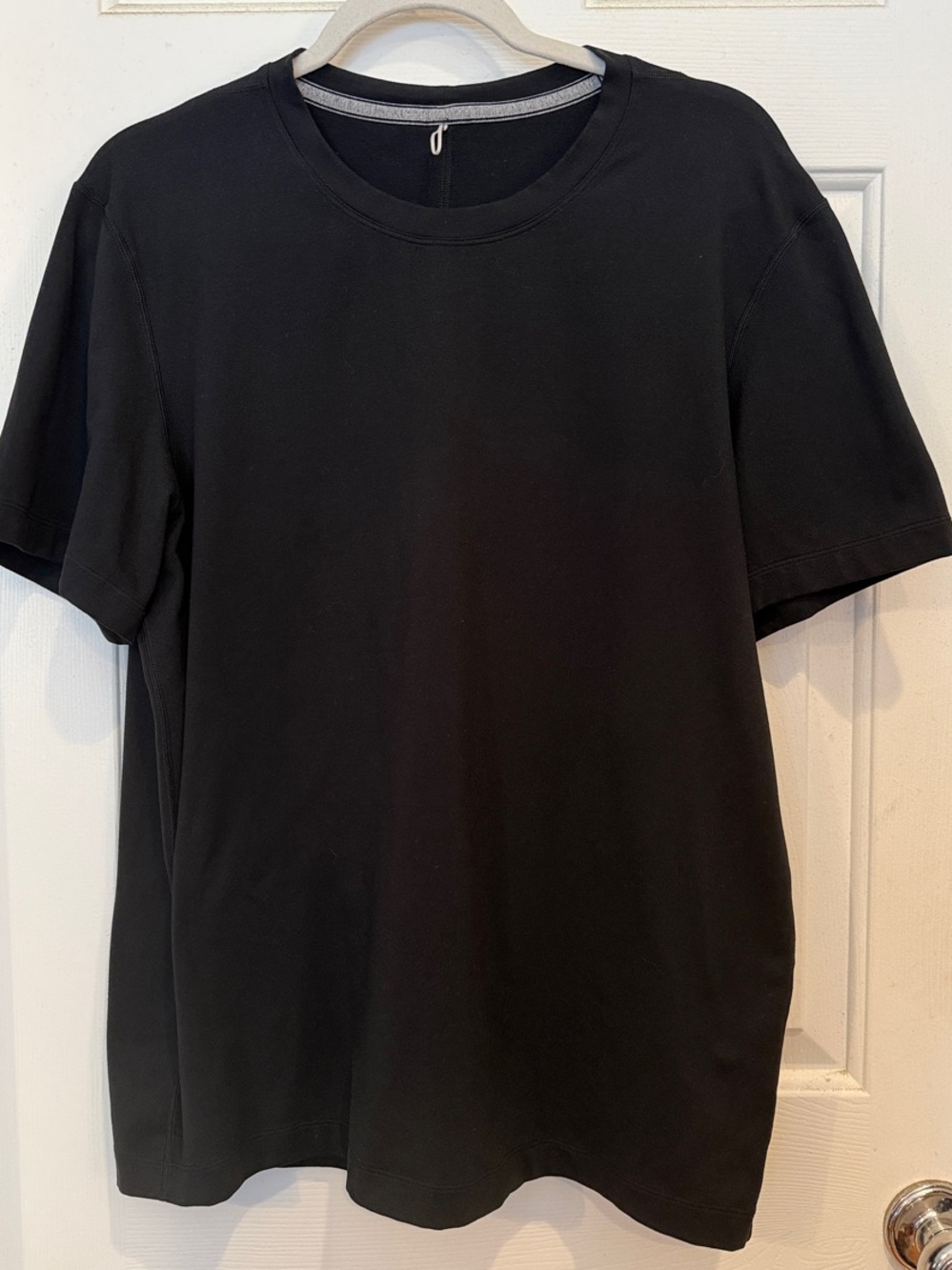 lululemon athletica Men's Black Crew Neck Short Sleeve Tee